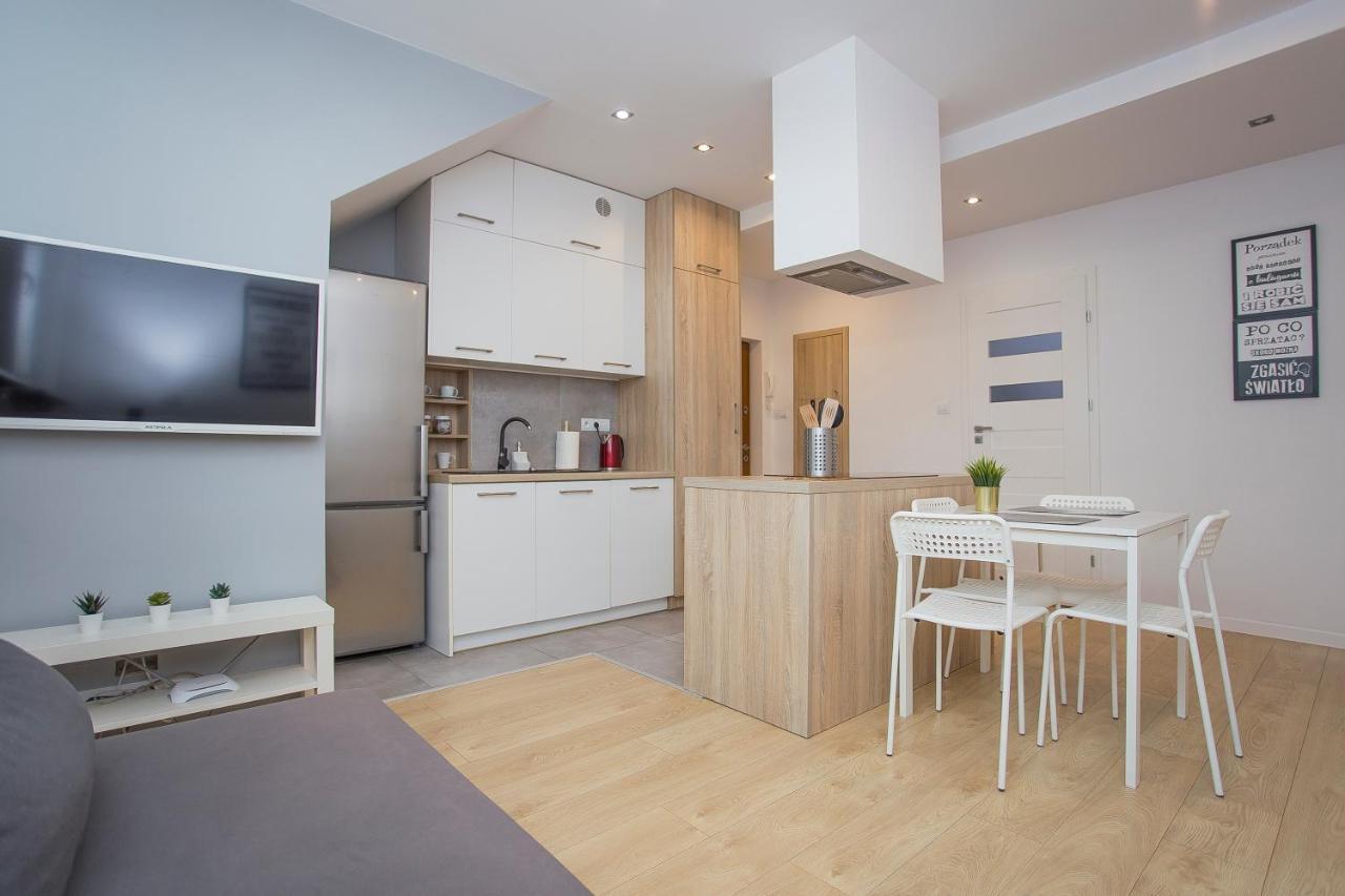 Urban Jungle Apartment In The City Center Бялисток Екстериор снимка